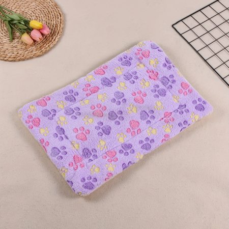 Comfortable Dog Paw Heart Print Pet Bed, All-Season Cat and Dog Floor Mat, Dirt-Resistant Rectangular Pet Blanket, 1pc